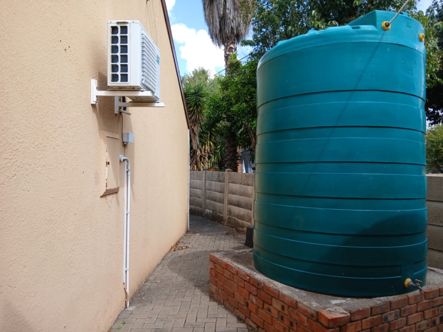 2 Bedroom Property for Sale in Pellissier Free State